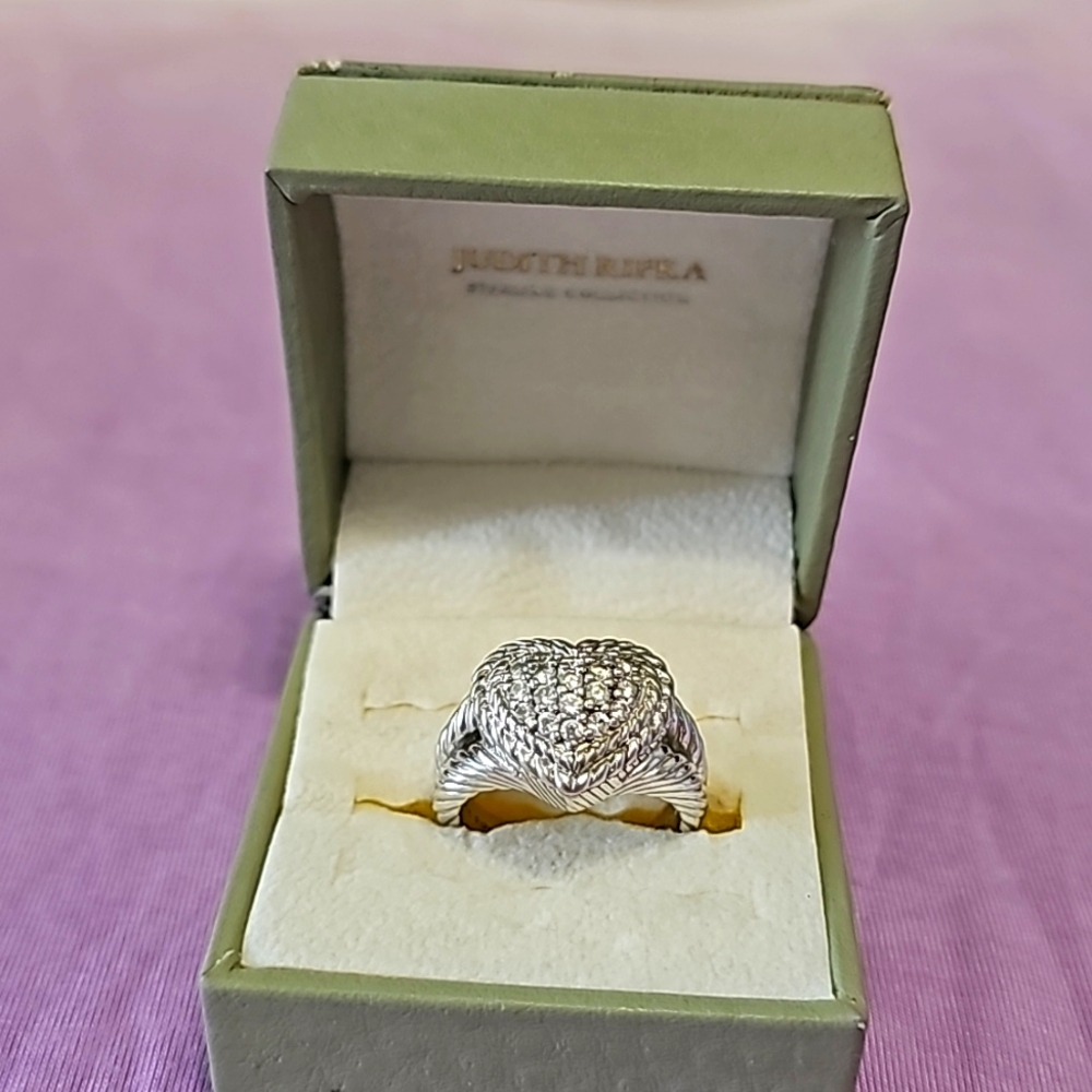 Judith Ripka 925 sterling silver Diamonique heart shaped ring